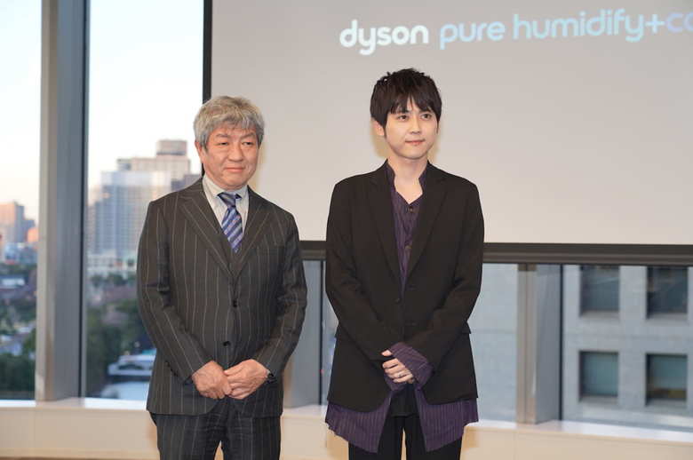 トークイベントに登壇した大久保公裕先生と声優・梶裕貴さん