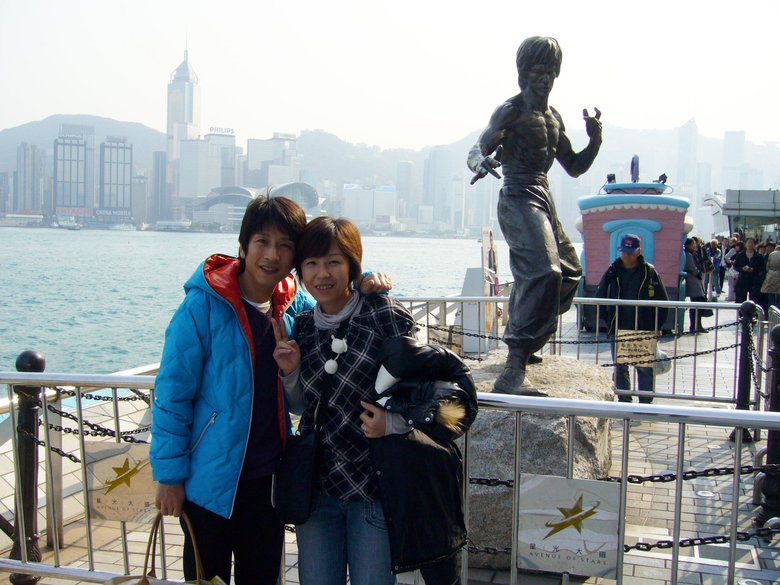 2010年、里親登録も終わり、治療を休憩するなかで香港へ旅行した岩朝さんご夫婦