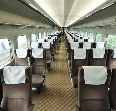 マナー違反ではないけど… さや姉が怖がる“新幹線利用客の行動”とは