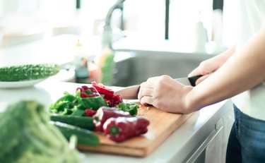 重盛さんのお友達・希帆さんが作るどんぶり料理に「深夜の飯テロだ!!」