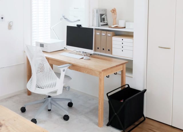 バッグも収納できる折りたたみ式ラック