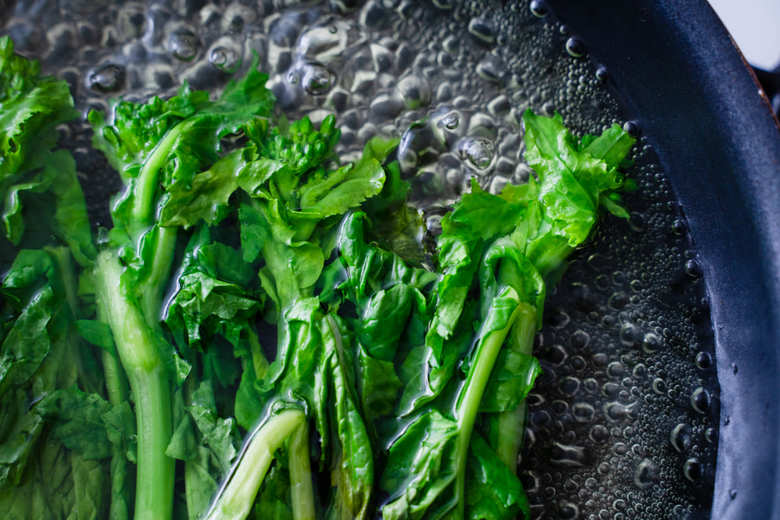 菜の花を茹でる