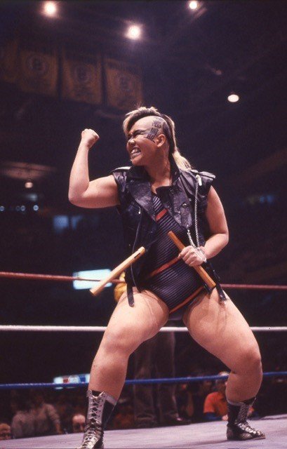 半ハゲスタイルで圧倒するプロレスラー時代のブル中野さん