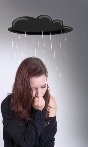 ライター：木村 百
情報誌の編集者として激務をこなした後、フリーライターに。2人の子どもの育児ストレスでイライラしつつも、日々の自分磨きは欠かせないアラフォーです。実母も姑も近所で暮らしているため、いまも未来も不安は尽きず。毎晩のお酒だけがパワーの源。