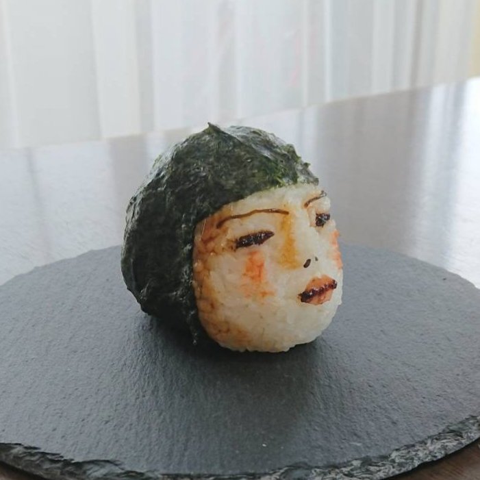 おにぎり劇場さんが初めて作った「麗子像」