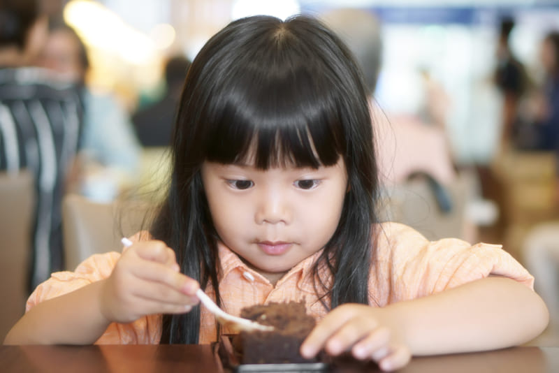 チョコレートはいつから子供に与える ママたちの失敗談など Chanto Web