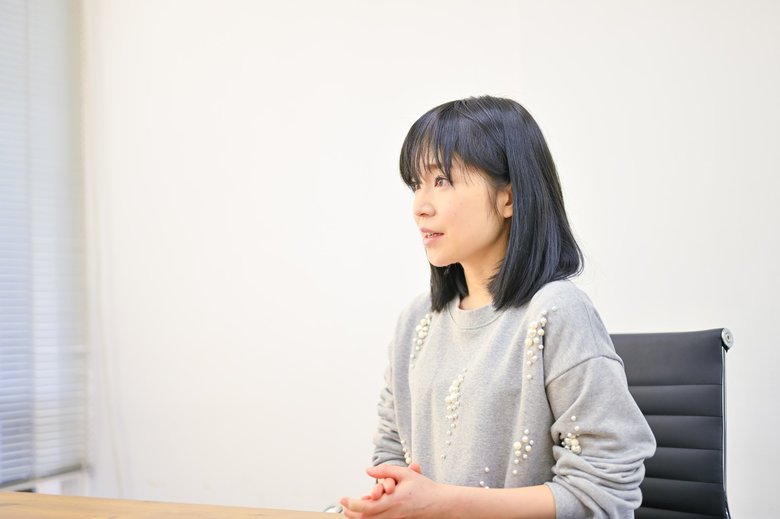 穏やかに当時を語る川嶋さん