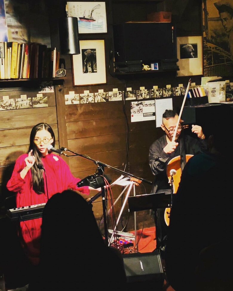 若いころに演劇界の恩人に連れて行ってもらった憧れのバー「LADY JANE」で朗読ライブセッションを昨年行う