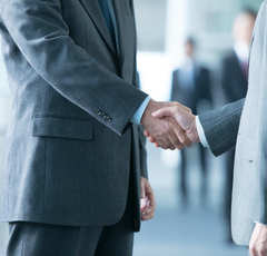 取引先の友情は芽生える!?営業職の悩みに答えた先輩社員のテクニック