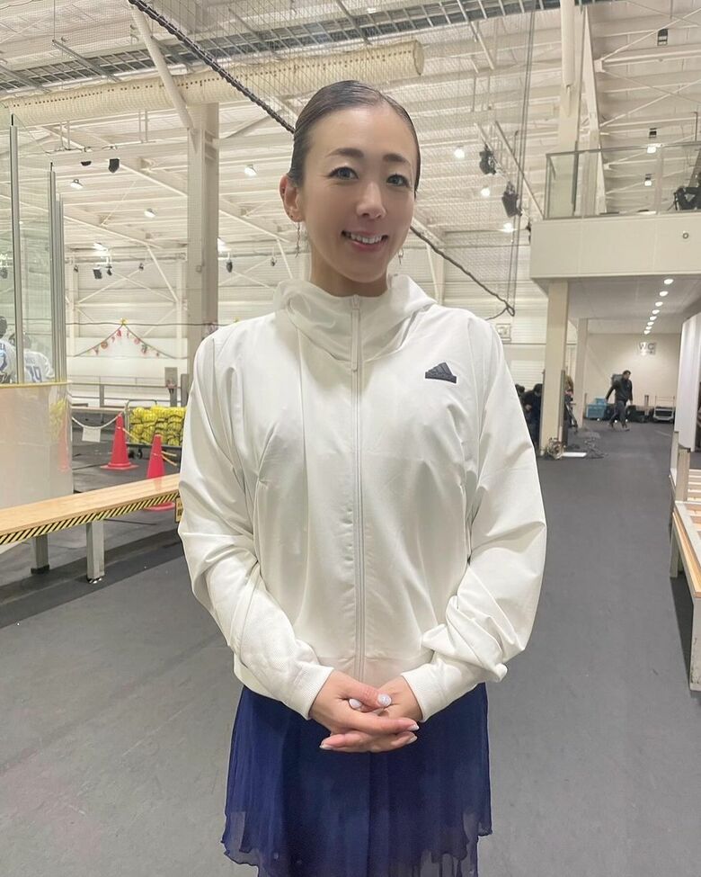 2023年、テレビ番組の企画でスケートリンクに立った村主さん