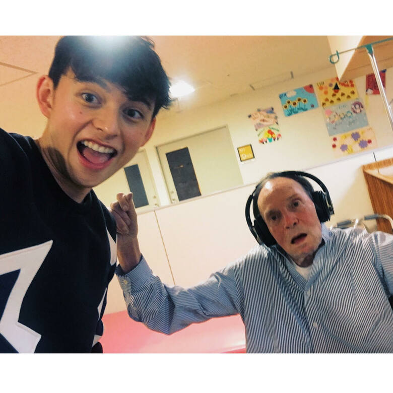 時間が許す限り、介護施設にいるお父様を訪問した