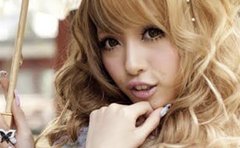 ≪ギャル→経営者≫結節性紅斑での入院を機に「くみっきー」のキャラ演じること辞めた舟山久美子（34）の現在地