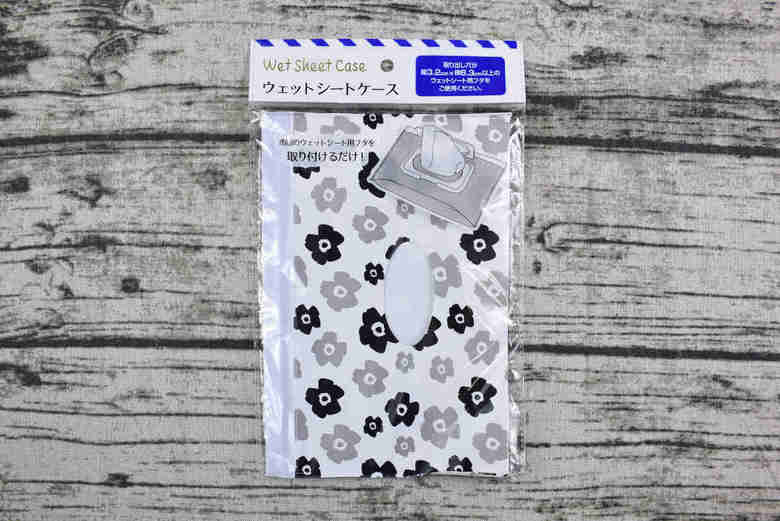 セリア「ウェットシートケース（北欧花柄）」のパッケージ画像