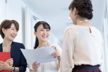 どこまでOK？オフィスカジュアルの基準とは