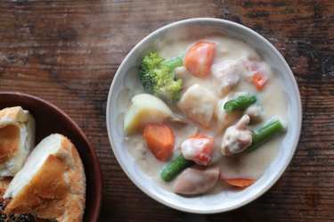 「この発想はなかった!!」余ったクリームシチューの食べ切りレシピ