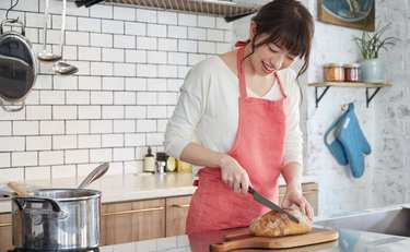 中村倫也さん「子どもが絶対好きな味！」“ご当地パン”の魅力にハマる人続出