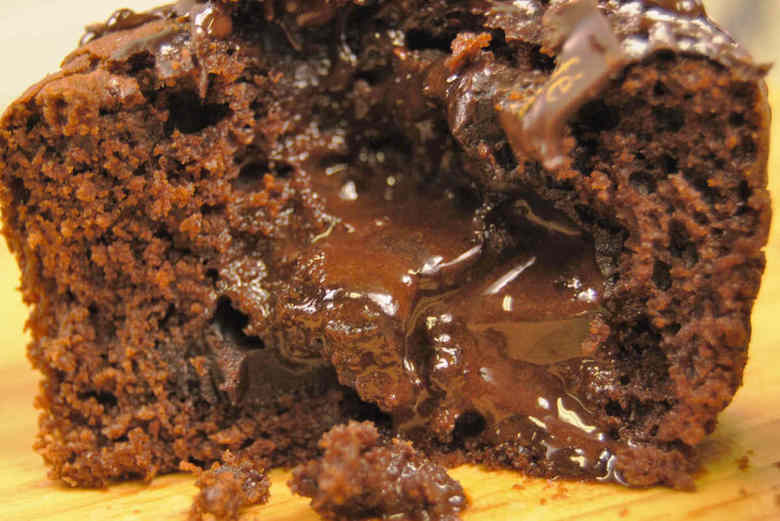 ローソンの人気スイーツ「フォンダンショコラ」の実物画像