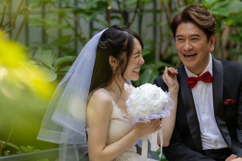 結婚パーティーでの記念ショット