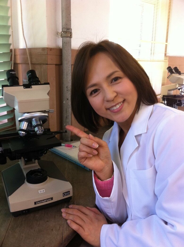 大学では白衣姿のいとうさん