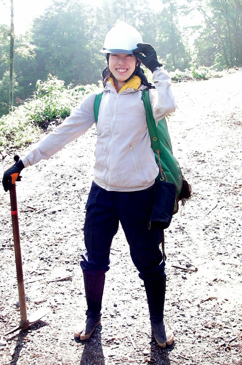 東大卒の飯塚潤子さんがきこりとして活動している様子2