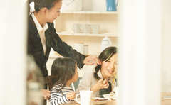 共働きはいまや3軒に2軒の割合！家事・育児・お金…これがリアルだ