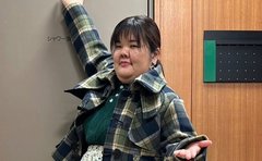 「知らない外国人が3階でケンタッキーを…」ぼる塾あんり、衝撃的な父の再婚。二人の母が並ぶ「カオスで温かい」家族の形 