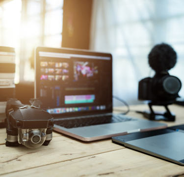 赤い帽子に丸眼鏡…あのワクワクさんがYouTuberデビュー！？