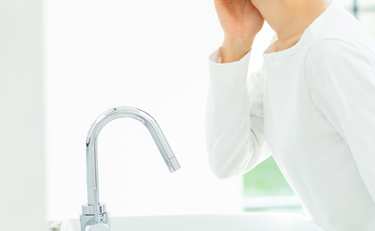 「たるみがヤバくてマスクが外せない…」超簡単な解消テクがあった!!