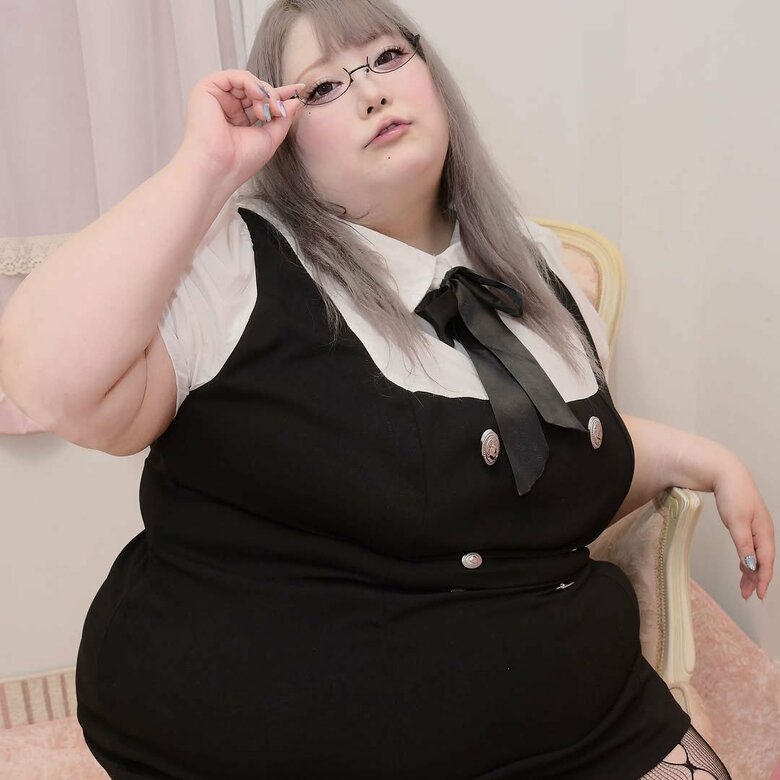 メガネもお似合い