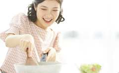 平野レミさんの“フライパンパエリア”「簡単なのにご馳走感すごい！」