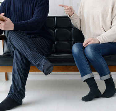 不機嫌で黙り続ける夫に批判続出の裏で小心者の意外な本音が