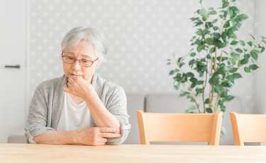 コロナ禍で急増  離れて暮らす親が認知症？ 介護作家が語る対処法