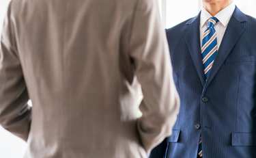 「先輩と打ち解けたいのに萎縮してしまう…」と悩む人が見落とす肝心な事実