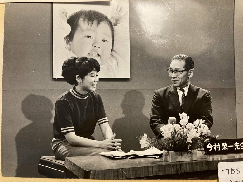 TBS『赤ちゃんショー』にて。テーマソングを一緒に歌う場面も