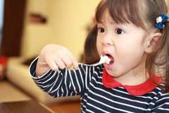 虫歯にさせない「乳幼児のおやつ」選び方・与え方を小児歯科医が解説