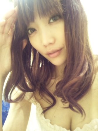 佐藤江梨子「もっと相手を喜ばせなきゃ…」365日のうち300日水着だった