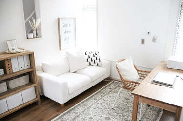 浮かせるとラクすぎ！夏バテ家事を防ぐコツは収納にあった【プロが解説】