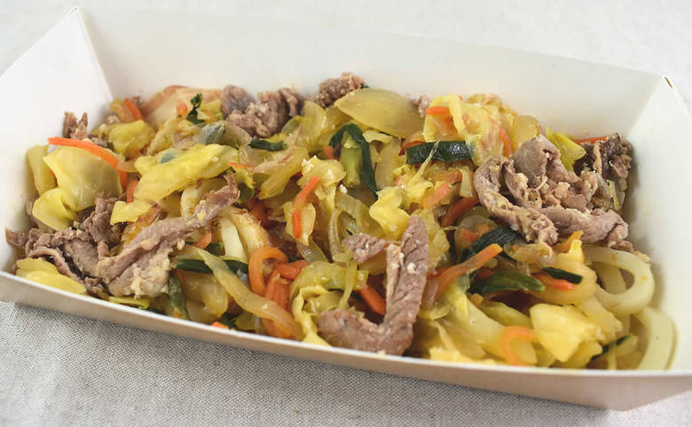 ナチュラルローソンの人気メニュー「1食分の野菜とラムの焼うどん」の食レポ画像