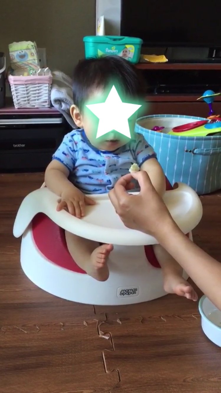 ▲バンボなどのテーブル付きのイスを活用すると便利