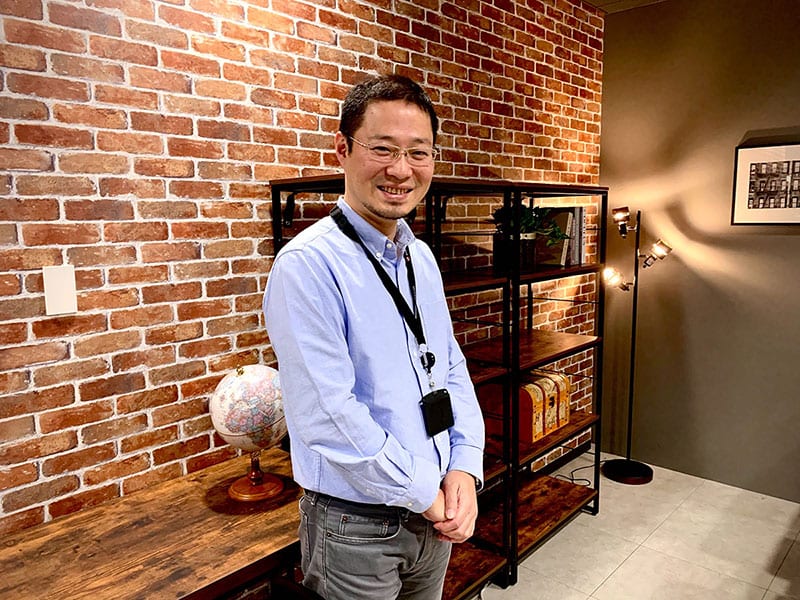 ショーケースの山田さん