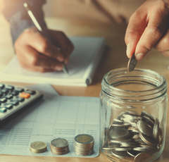 教育費を抑えて老後資金に回したほうが、結局我が子のためなのか…