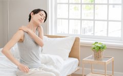 1位は「頭痛・肩こり・腰痛」働く女性が抱える健康の悩み…解消のための工夫とは