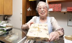 浅草つくだ煮店“93歳の看板娘” インスタでバズるまで商売歴「80年以上」の現役ぶり