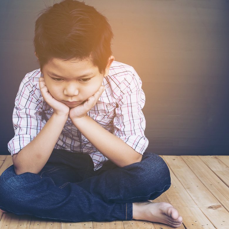 ライター：芦名柚希
看護師だった経験を活かし、看護師ライターとして活動中。優しいものの、家事レベルが極めて低い夫と結婚後、現在は3人の子育てに奮闘しています。女性の多い職場や、ママ友の世界にも身を置き、世間の厳しさを実感。ブレずに自分らしく生きていきたいと思う、今日この頃です。