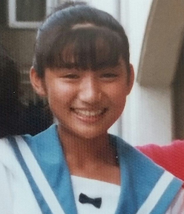 15歳のとき映画『アイコ十六歳』で女優デビューした松下さん。健康的ではじけるような笑顔がとても印象的