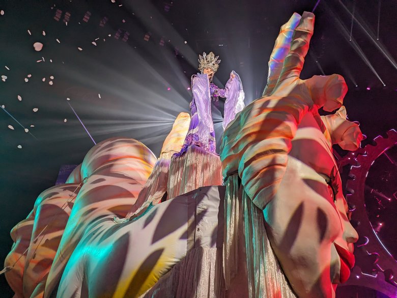 「千本桜」を歌唱