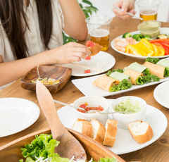 職業自慢と空気が一変…ママ友トークの「正解がわからない闇」