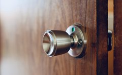 子供の「夜のトイレが怖い」どうする？年齢別おすすめ対応