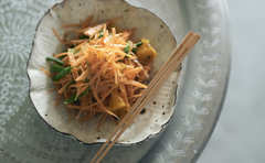 にんじんと柑橘のかりかりクミンサラダレシピ「香ばしさが食欲を追いかける！」