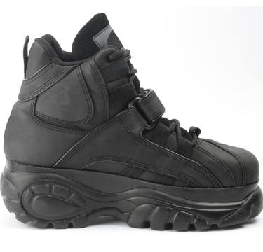 平成も残すところあと少し！ ここにきて厚底スニーカーがまさかの大ブーム！？